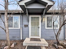 2107 S Acoma St in Denver, CO - Building Photo