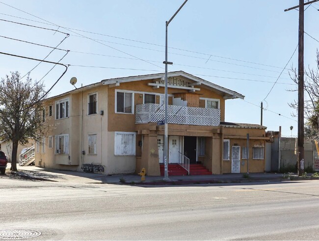 200 W Slauson Ave in Los Angeles, CA - Building Photo - Building Photo