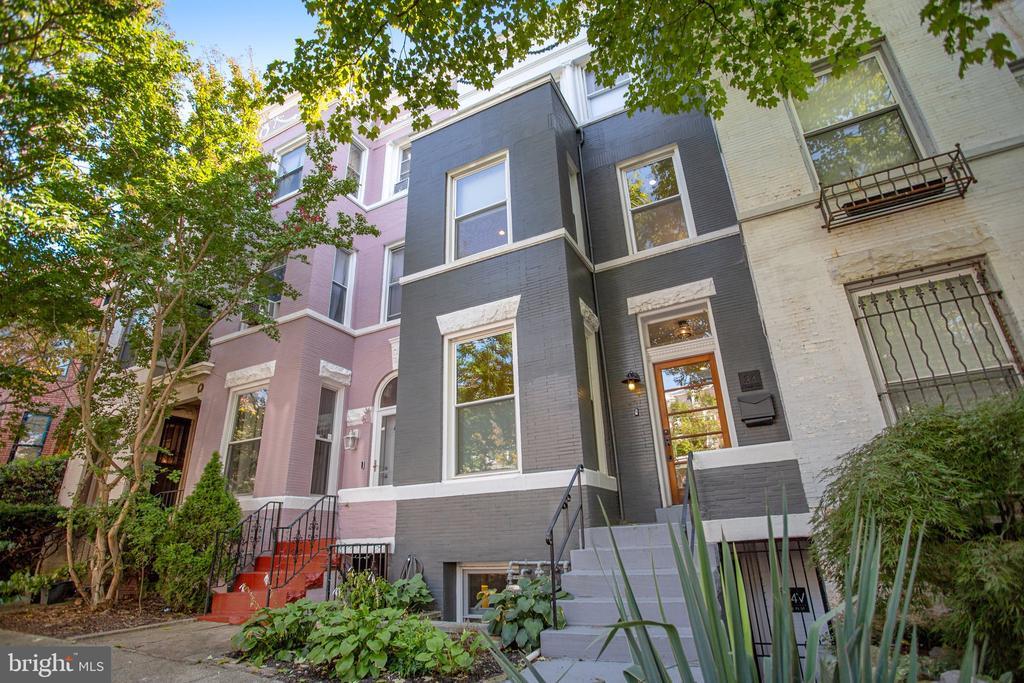 34 V St NW in Washington, DC - Building Photo