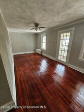 130 Willow St in Dunmore, PA - Building Photo - Building Photo
