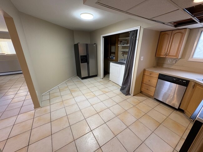 26 Knolltop Dr, Unit 1 in Nesconset, NY - Building Photo - Building Photo