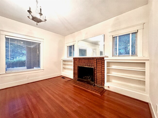 property at 1016 W Alabama St