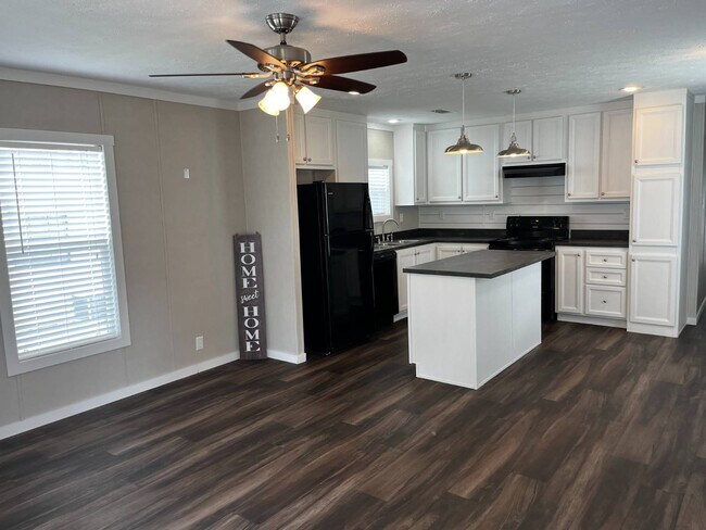 4900 SE 102nd Pl in Belleview, FL - Building Photo - Building Photo