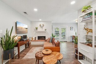 1213 S Trace Dr in Austin, TX - Building Photo