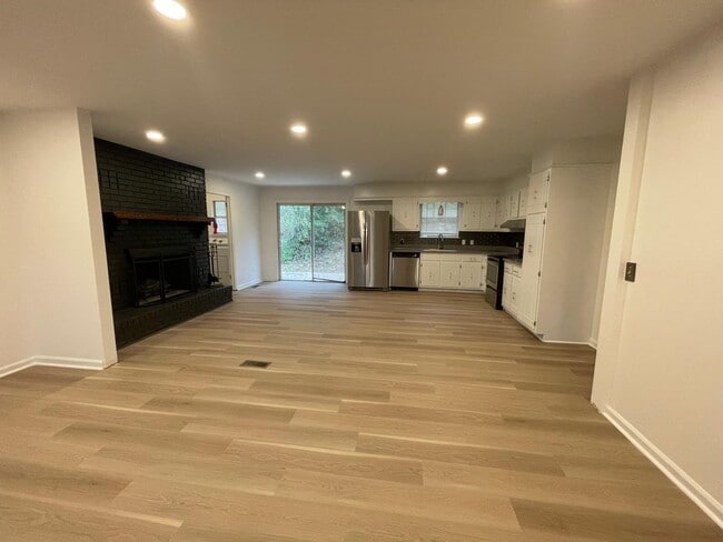 1936 Ashmore Ave in Chattanooga, TN - Foto de edificio - Building Photo