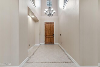 504 Rustic Hills Dr in Simi Valley, CA - Building Photo - Building Photo