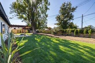 1069 Donner Ave in Simi Valley, CA - Building Photo - Building Photo