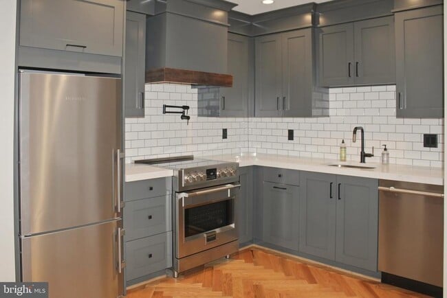 1643 New Jersey Ave NW in Washington, DC - Building Photo - Building Photo