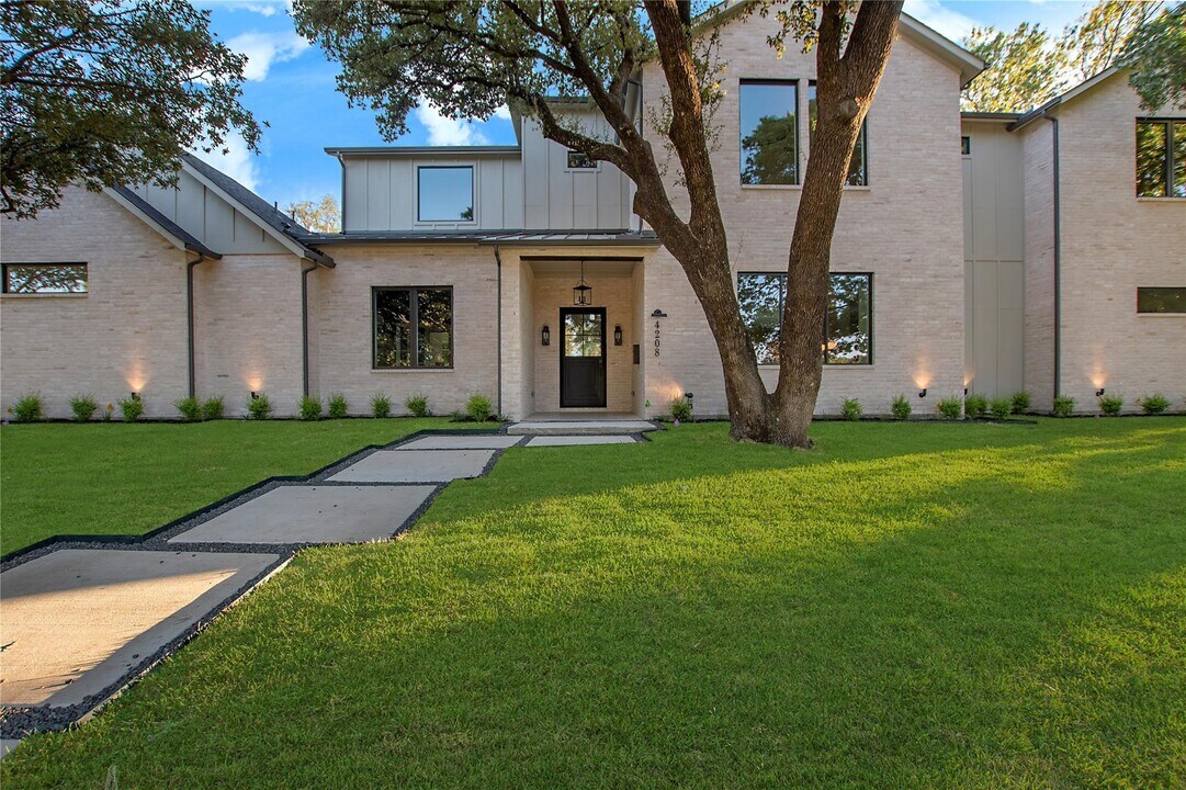 4208 Allencrest Ln in Dallas, TX - Building Photo