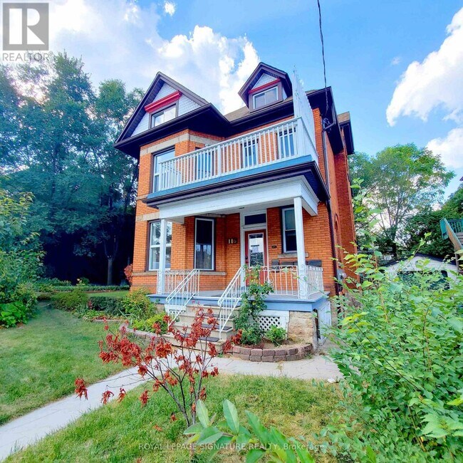 116 Fairholt Rd S in Hamilton, ON - Building Photo - Building Photo