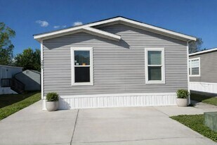 215 Barrow St in Apopka, FL - Building Photo