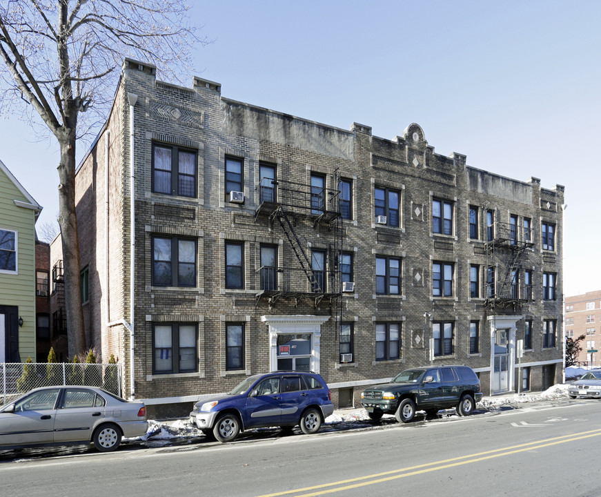 140-144 Broadway in Passaic, NJ - Building Photo