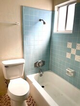 132 W 18th St in Merced, CA - Building Photo - Building Photo