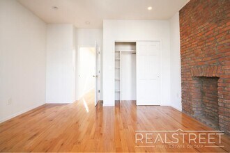Spacious 2 BR in Heart of Park Slope in Brooklyn, NY - Building Photo - Building Photo