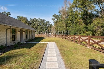 3000 Eloong Dr in Mobile, AL - Building Photo - Building Photo