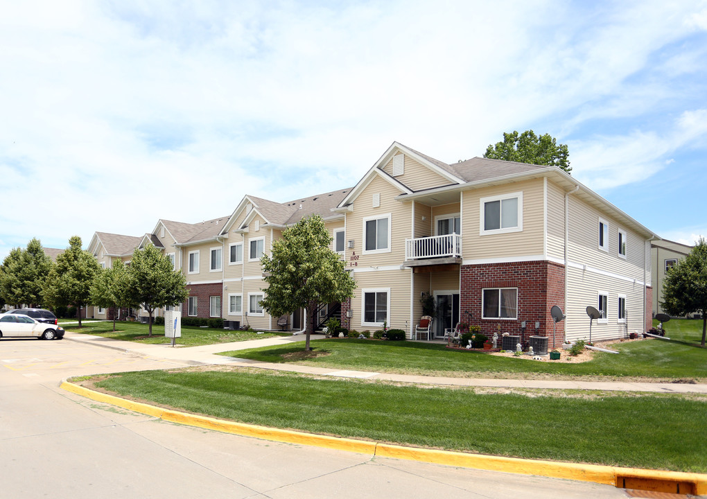 Delaware Park Condominiums in Ankeny, IA - Building Photo