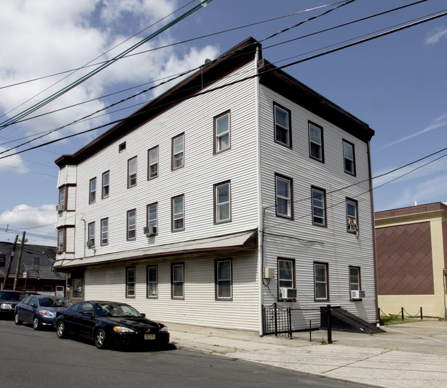 533 Bayway Ave in Elizabeth, NJ - Building Photo - Building Photo