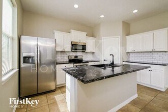 5212 Krenson Woods Way in Lakeland, FL - Building Photo - Building Photo
