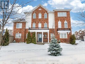 18 Betterton Cres in Brampton, ON - Building Photo