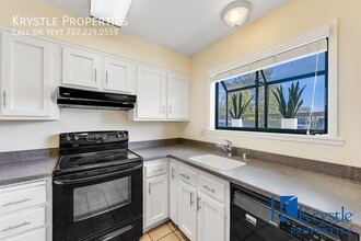 900 Southampton Rd in Benicia, CA - Building Photo - Building Photo