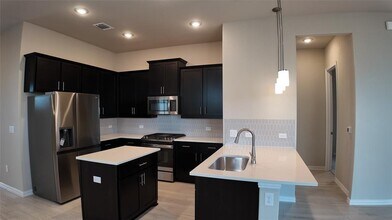 4806 Warm Wassail Dr in Austin, TX - Building Photo - Building Photo