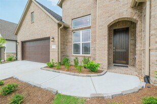 27208 Silent Rain Dr in Magnolia, TX - Building Photo