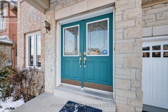 26 Rushworth Dr in Ajax, ON - Building Photo - Building Photo