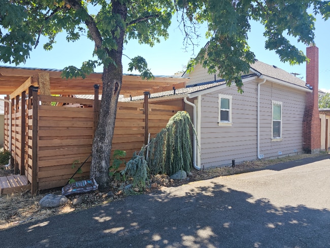 property at 1213 NE 6th St