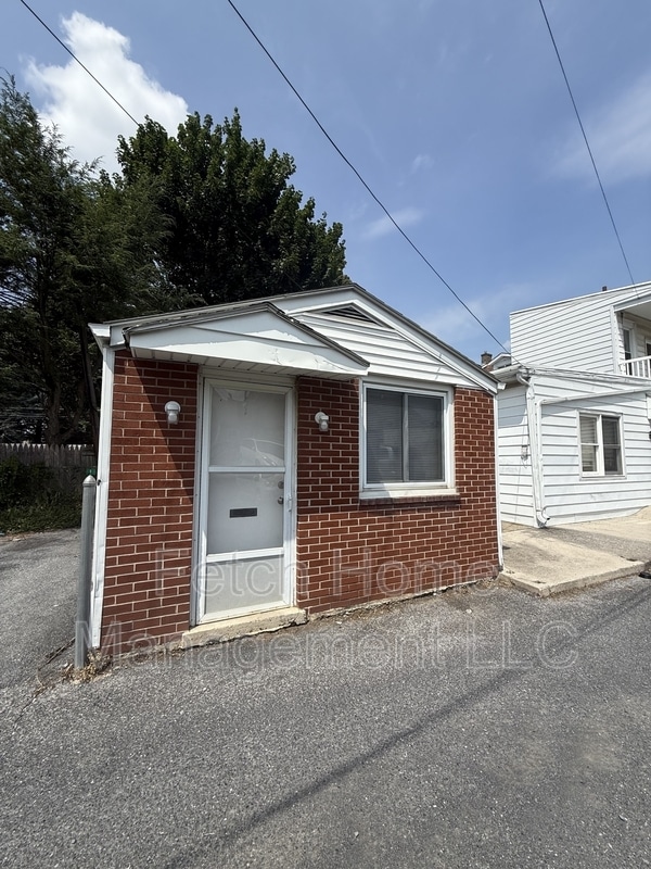 property at 129 S 5th St
