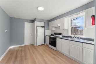 234 Edwards Pl in Yonkers, NY - Building Photo - Building Photo