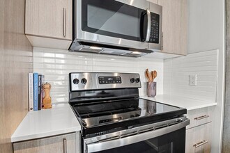 NV Apartments in Portland, OR - Building Photo - Building Photo