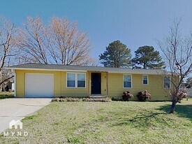 1020 McDaniel Mill Rd SW in Conyers, GA - Building Photo