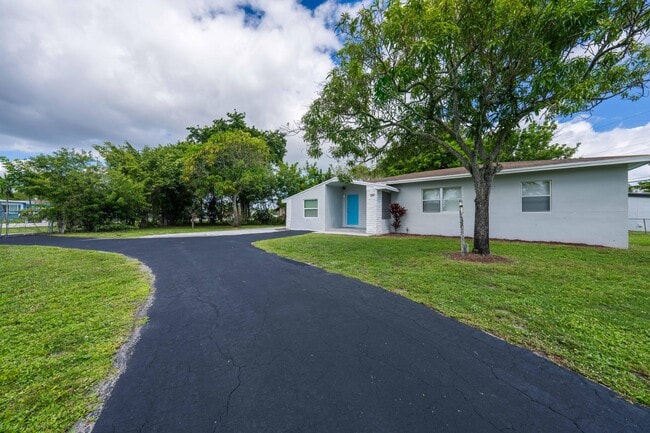 150 Kentucky Ave in Fort Lauderdale, FL - Building Photo - Building Photo