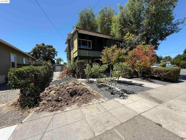 563 McLeod St in Livermore, CA - Building Photo - Building Photo