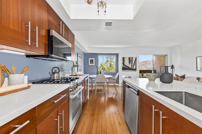 property at 2700 Cahuenga Blvd