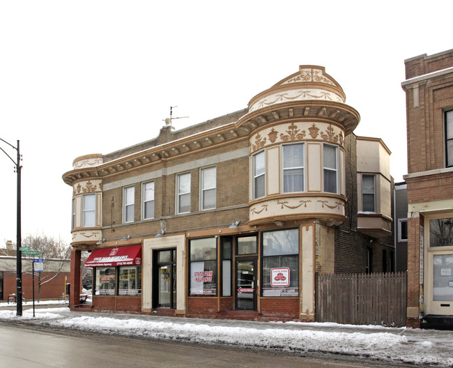 6261-6263 N Clark St in Chicago, IL - Building Photo - Building Photo