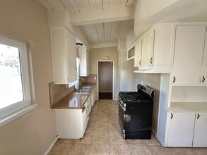 1544 W Olive Ave in Fullerton, CA - Building Photo - Building Photo