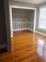 938 N Parkside Ave, Unit Parkside/Augusta 2nd fl in Chicago, IL - Building Photo