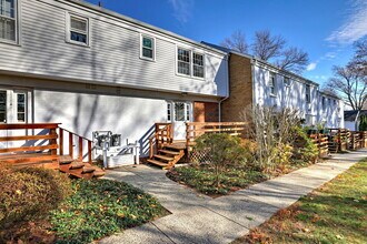 245 Sunnyridge Ave in Fairfield, CT - Building Photo - Building Photo