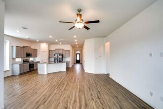 104 Night Bloom Path in Liberty Hill, TX - Building Photo - Building Photo