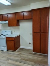 New Century Townhomes in Turlock, CA - Building Photo - Building Photo