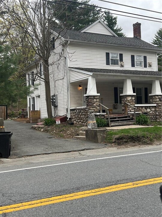 263 Kingston Ave in Wurtsboro, NY - Building Photo