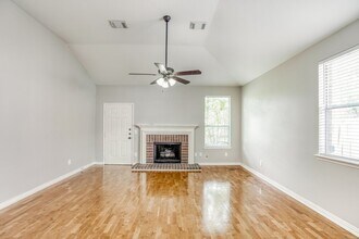 7106 Blanco Pines Dr in Humble, TX - Building Photo - Building Photo