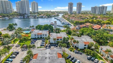 3552 Magellan Cir in Aventura, FL - Building Photo - Building Photo