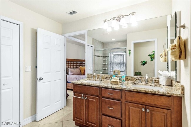 1513 SW 43rd Ln in Cape Coral, FL - Foto de edificio - Building Photo
