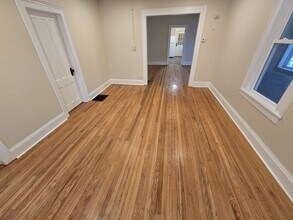 804 E Division St in Syracuse, NY - Foto de edificio - Building Photo