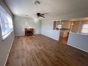 913 S 10th St in Rogers, AR - Building Photo - Building Photo