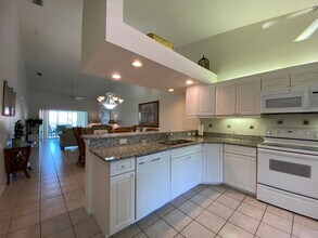6730 Beach Resort Dr in Naples, FL - Building Photo - Building Photo