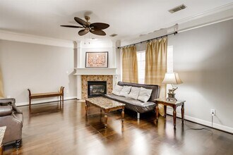 1521 1/2 Welch St in Houston, TX - Building Photo - Building Photo