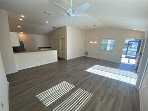 3102 Sabal Palm Ave in the Villages, FL - Building Photo - Building Photo